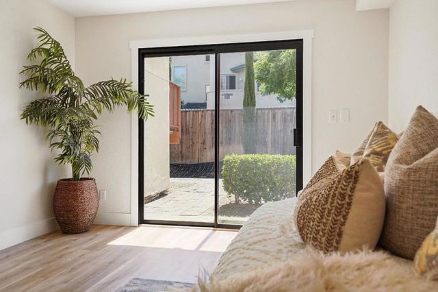 4159 El Camino Way B, Palo Alto, CA 94306