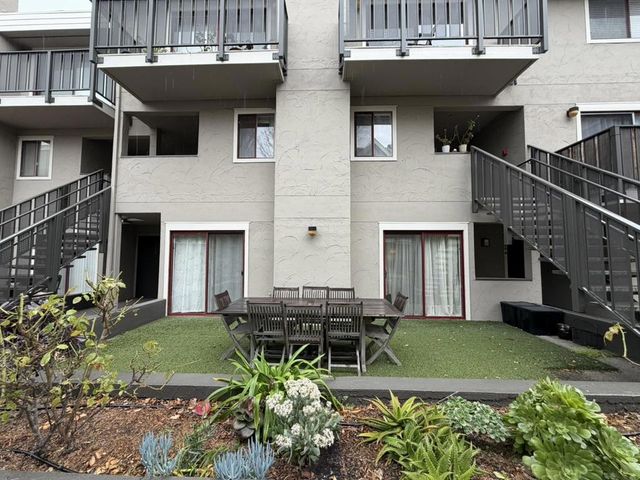 4159 El Camino Way B, Palo Alto, CA 94306