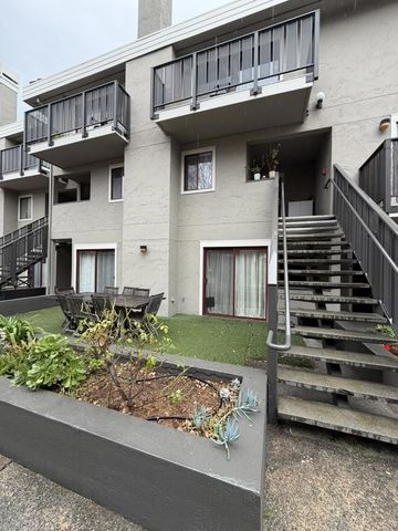 4159 El Camino Way B, Palo Alto, CA 94306