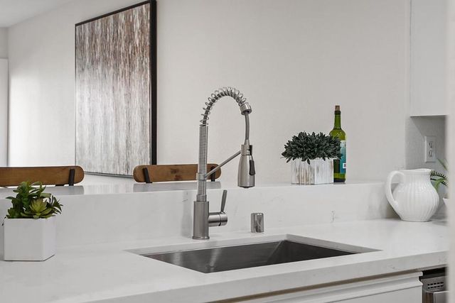 4159 El Camino Way B, Palo Alto, CA 94306