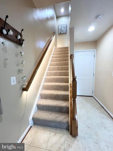1604 SEBRING CT, Occoquan, VA 22125