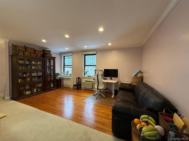 215-19 48th Avenue 2C, Oakland Gardens, NY 11364