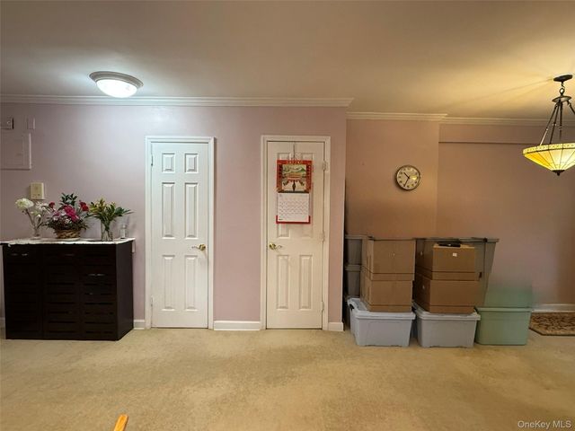 215-19 48th Avenue 2C, Oakland Gardens, NY 11364