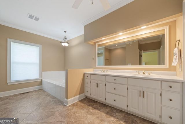 183 E Lakeview Drive NE, Milledgeville, GA 31061