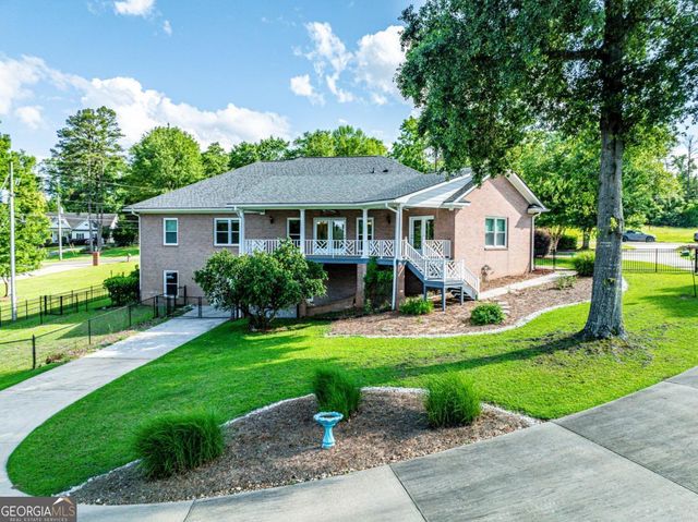183 E Lakeview Drive NE, Milledgeville, GA 31061