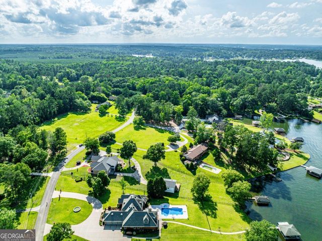 183 E Lakeview Drive NE, Milledgeville, GA 31061