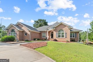 183 E Lakeview Drive NE, Milledgeville, GA 31061