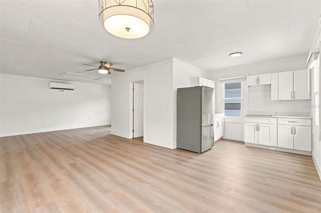 2704 E JEFFERSON STREET, Orlando, FL 32803