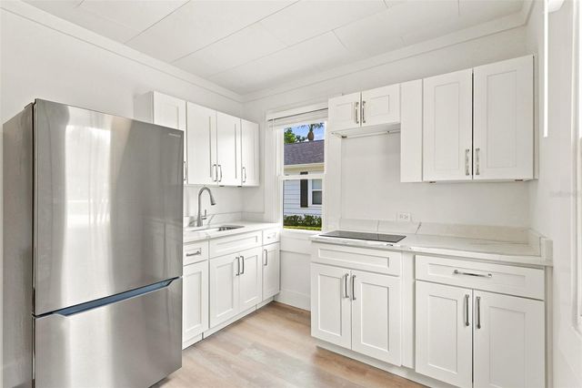 2704 E JEFFERSON STREET, Orlando, FL 32803