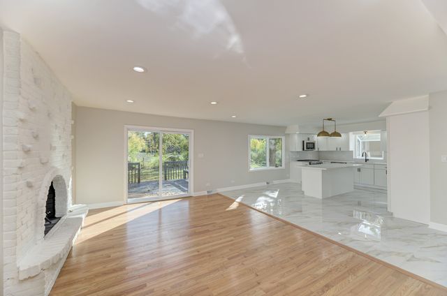 311 Montclare Lane, Wood Dale, IL 60191