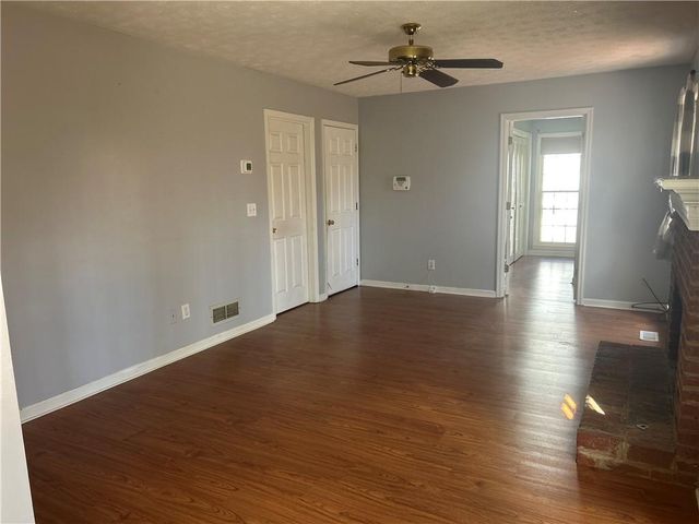 1237 Raleigh Way, Lawrenceville, GA 30043