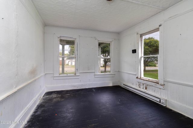 313 N Oakum Street, Edenton, NC 27932