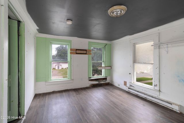 313 N Oakum Street, Edenton, NC 27932