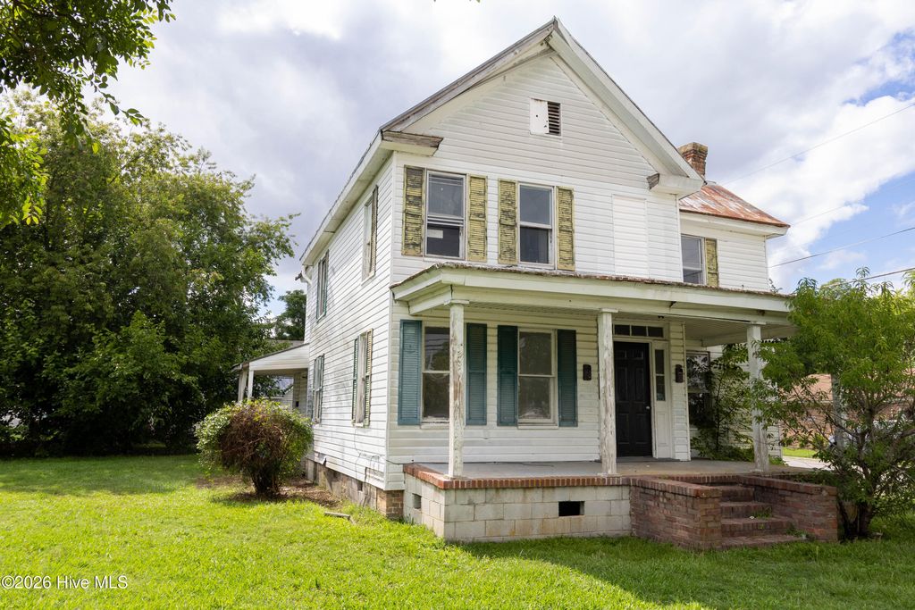 313 N Oakum Street, Edenton, NC 27932