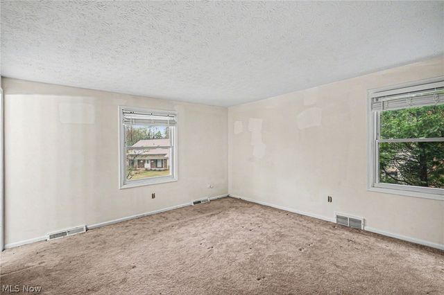 1011 Chatham Place, Rocky River, OH 44116