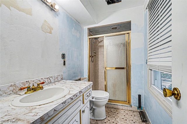 1011 Chatham Place, Rocky River, OH 44116