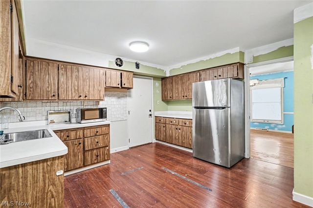 1011 Chatham Place, Rocky River, OH 44116