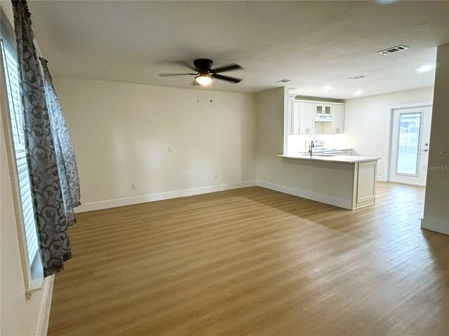 220 W NORTH STREET, Tampa, FL 33604