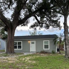 220 W NORTH STREET, Tampa, FL 33604