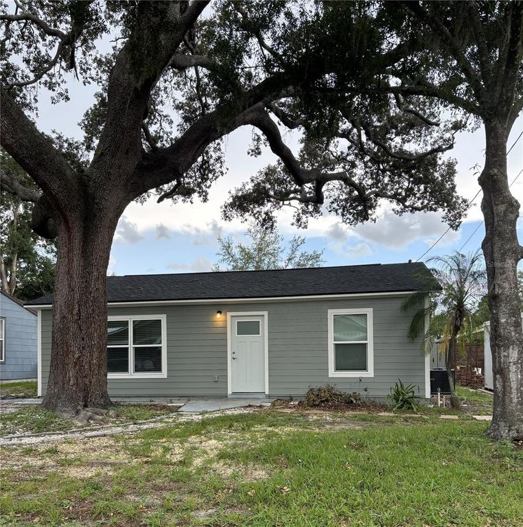 220 W NORTH STREET, Tampa, FL 33604