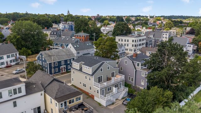 123-125 Water St 123, Newburyport, MA 01950