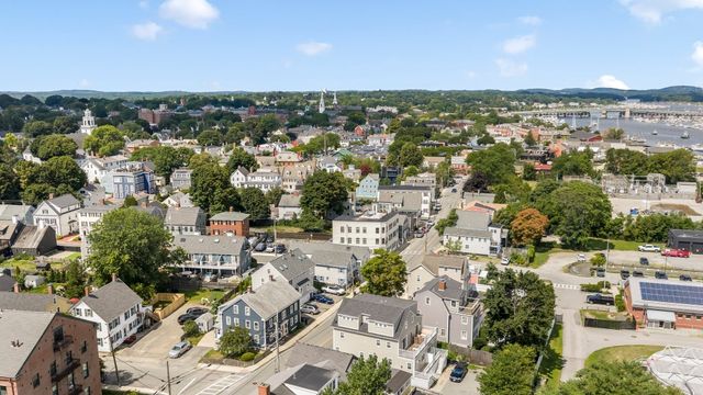 123-125 Water St 123, Newburyport, MA 01950
