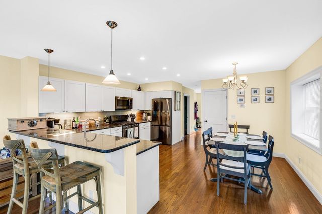 123-125 Water St 123, Newburyport, MA 01950