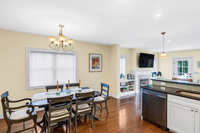 123-125 Water St 123, Newburyport, MA 01950