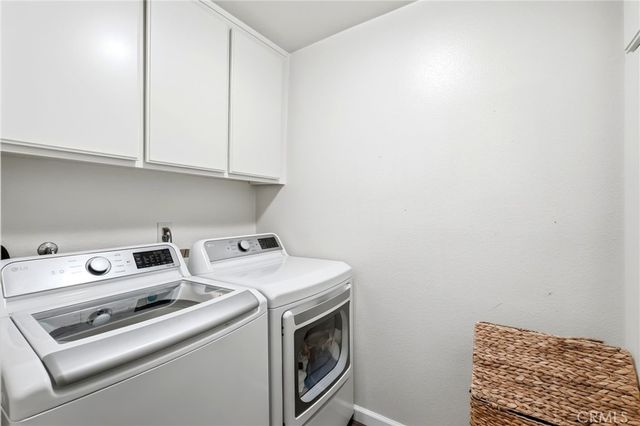 7255 Balboa 20, Lake Balboa, CA 91406