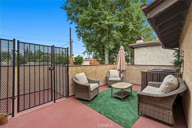 7255 Balboa 20, Lake Balboa, CA 91406