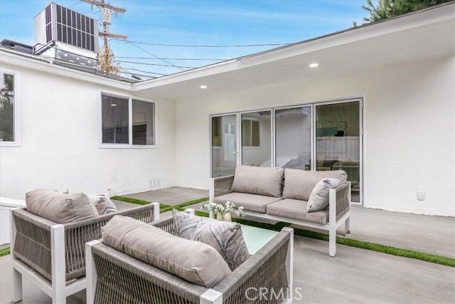 3960 Verdugo View Drive, Los Angeles, CA 90065