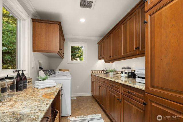6351 163rd Place SE, Bellevue, WA 98006
