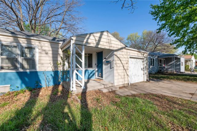 2331 S Dellrose St, Wichita, KS 67218