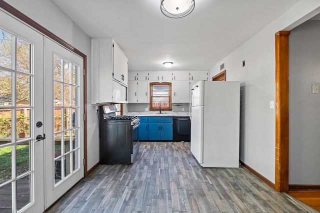 2331 S Dellrose St, Wichita, KS 67218