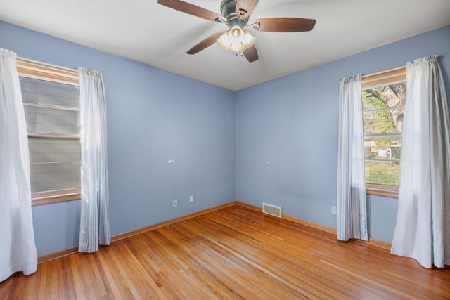 2331 S Dellrose St, Wichita, KS 67218