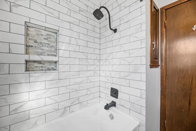 2331 S Dellrose St, Wichita, KS 67218