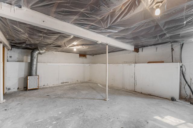 2331 S Dellrose St, Wichita, KS 67218