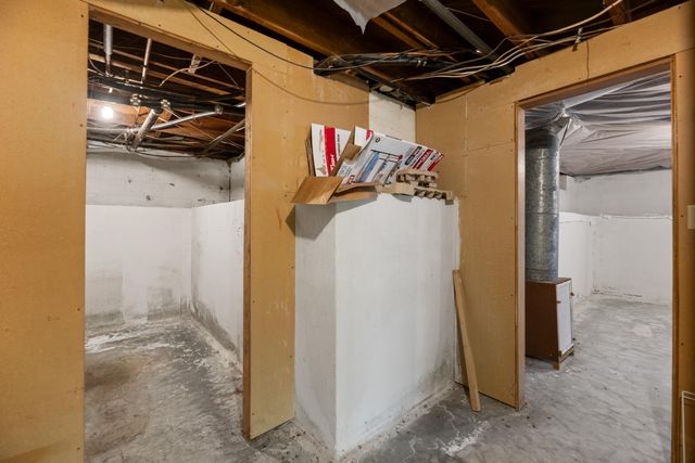 2331 S Dellrose St, Wichita, KS 67218