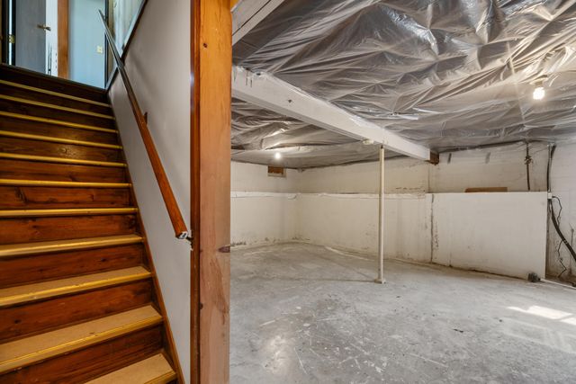 2331 S Dellrose St, Wichita, KS 67218