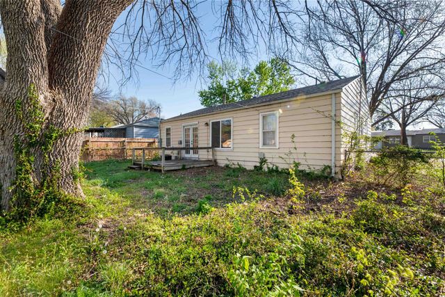 2331 S Dellrose St, Wichita, KS 67218