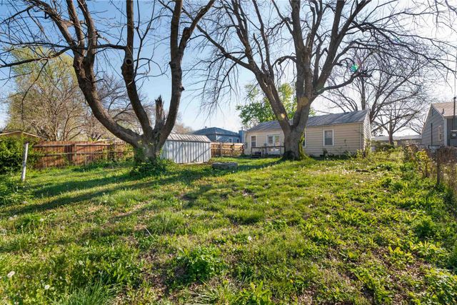 2331 S Dellrose St, Wichita, KS 67218