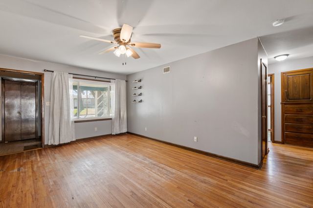 2331 S Dellrose St, Wichita, KS 67218