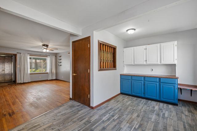 2331 S Dellrose St, Wichita, KS 67218