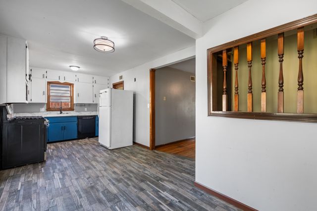 2331 S Dellrose St, Wichita, KS 67218