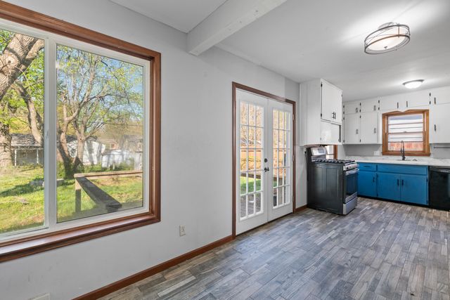 2331 S Dellrose St, Wichita, KS 67218