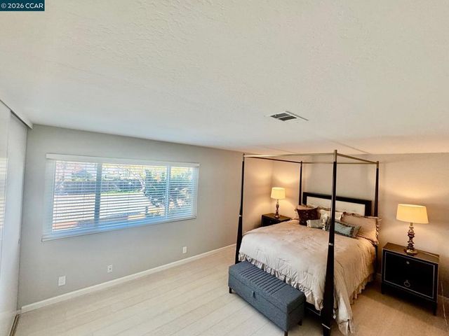 1037 Via Bonita, Alameda, CA 94502
