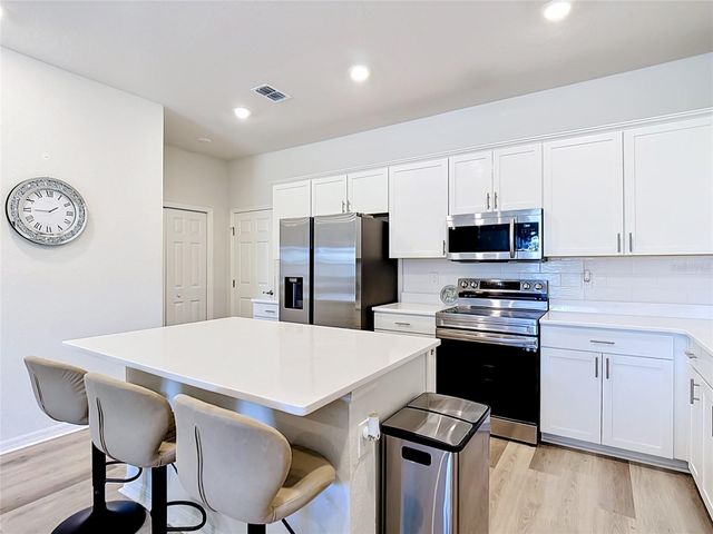 371 CROSSINGS AVENUE, St Cloud, FL 34771