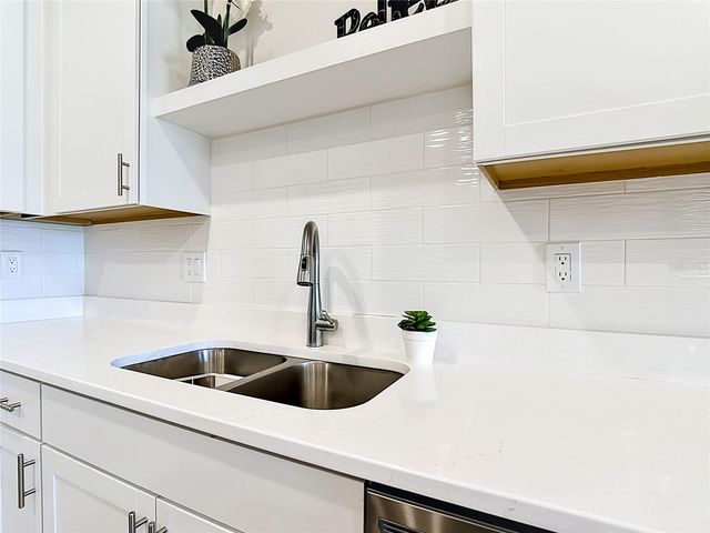 371 CROSSINGS AVENUE, St Cloud, FL 34771