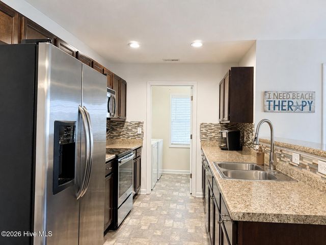 112a James Avenue, Surf City, NC 28445