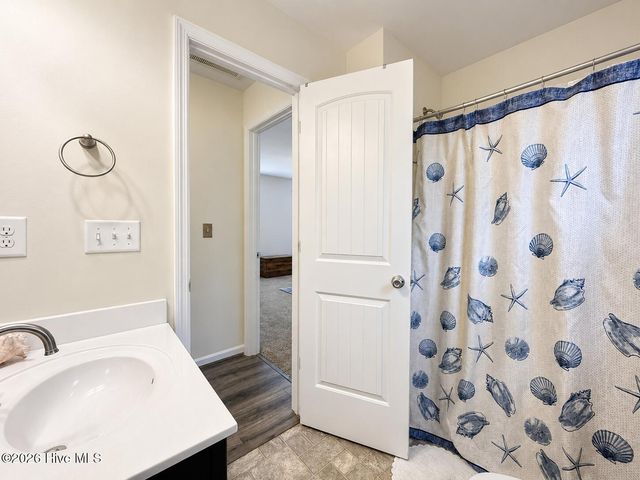 112a James Avenue, Surf City, NC 28445